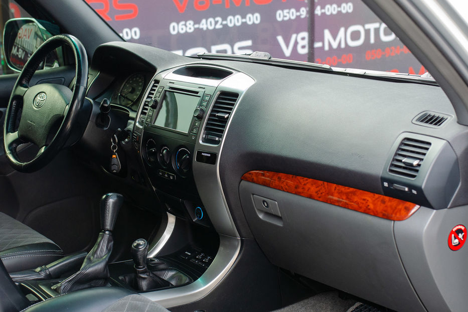 Продам Toyota Land Cruiser Prado 2,7L GX 2006 года в Киеве