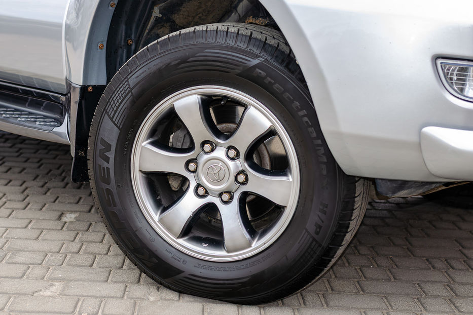 Продам Toyota Land Cruiser Prado 2,7L GX 2006 года в Киеве