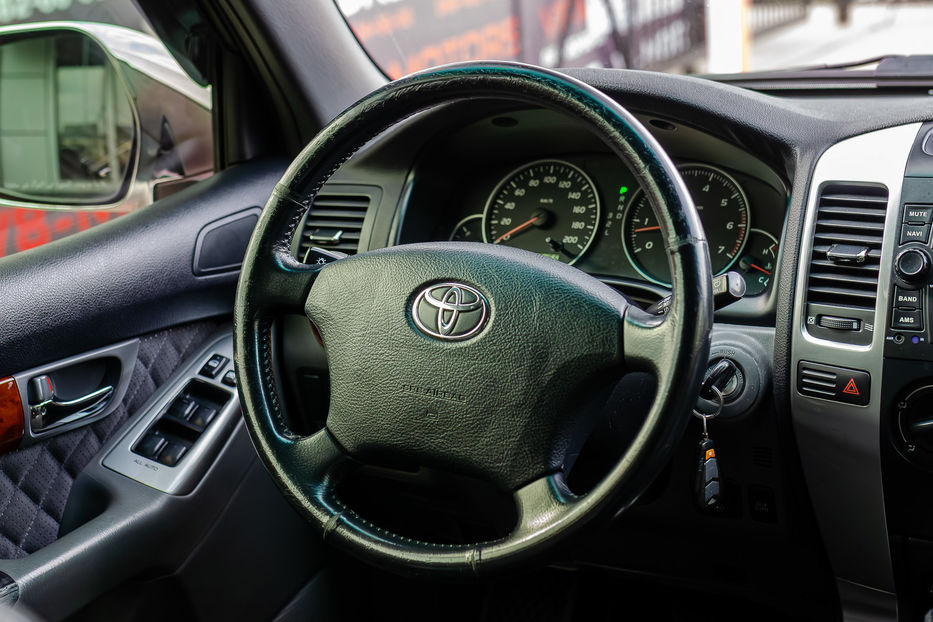 Продам Toyota Land Cruiser Prado 2,7L GX 2006 года в Киеве