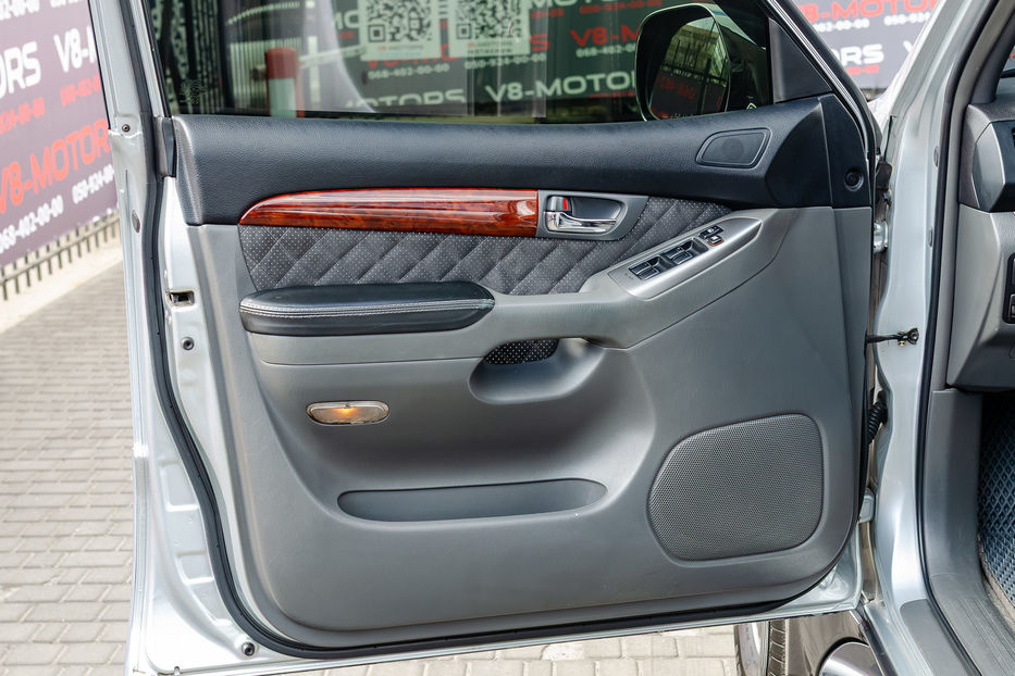 Продам Toyota Land Cruiser Prado 2,7L GX 2006 года в Киеве