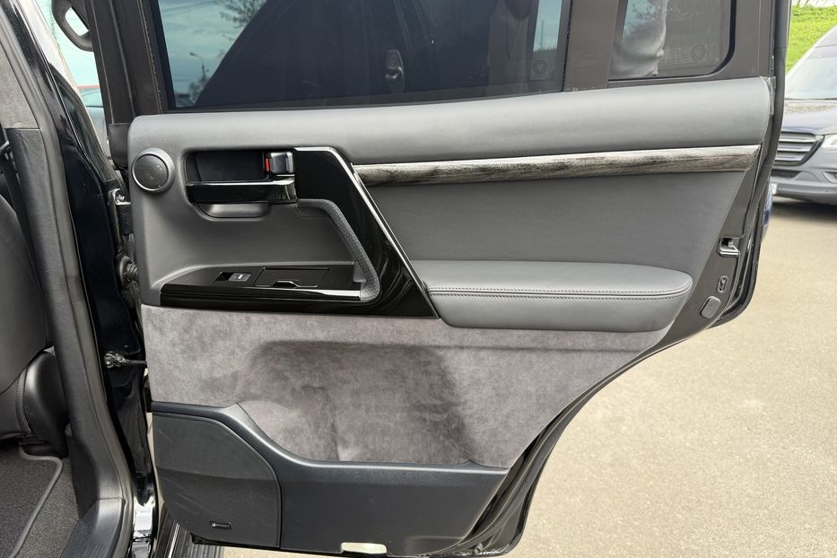 Продам Toyota Land Cruiser 200 Guard B6+ 2012 года в Киеве