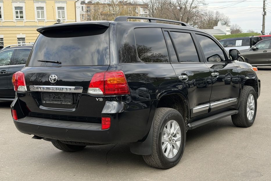 Продам Toyota Land Cruiser 200 Guard B6+ 2012 года в Киеве