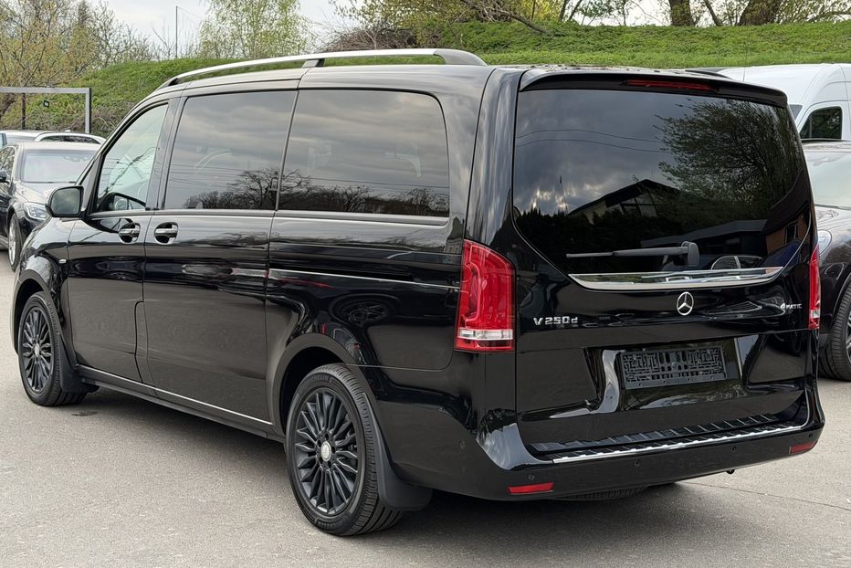 Продам Mercedes-Benz V-Class 250 Long 4matic 2017 года в Киеве