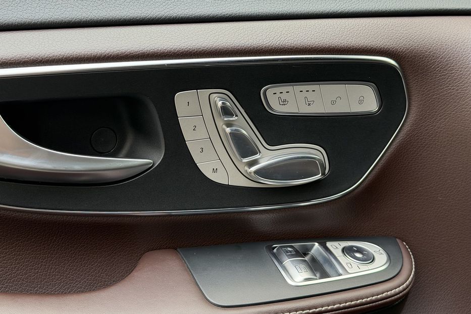 Продам Mercedes-Benz V-Class 250 Long 4matic 2017 года в Киеве