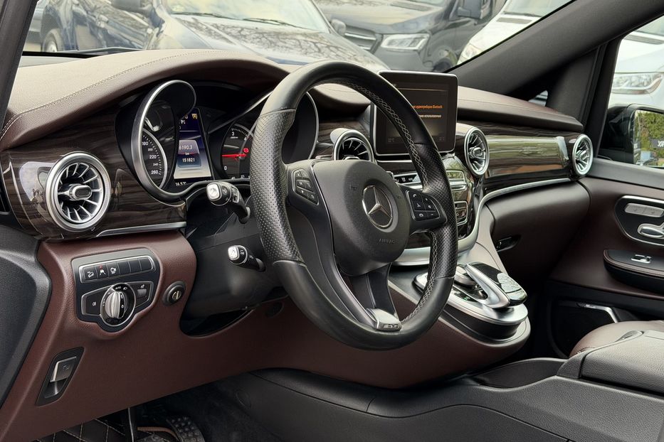 Продам Mercedes-Benz V-Class 250 Long 4matic 2017 года в Киеве