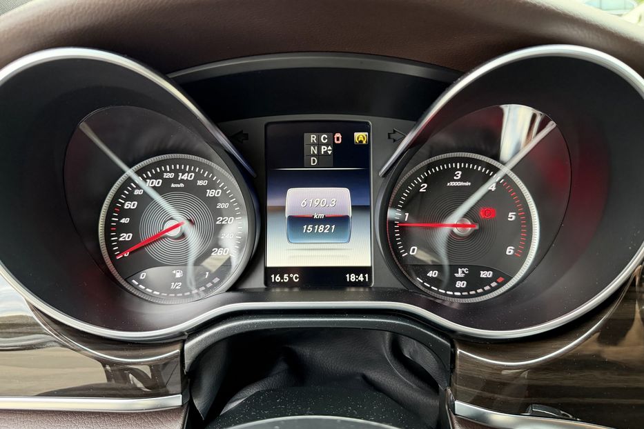 Продам Mercedes-Benz V-Class 250 Long 4matic 2017 года в Киеве