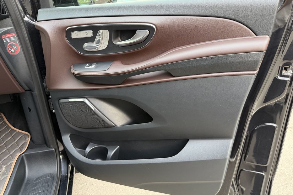 Продам Mercedes-Benz V-Class 250 Long 4matic 2017 года в Киеве