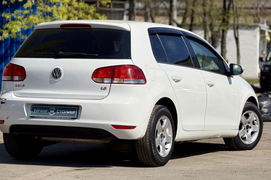 Продам Volkswagen Golf  VI 1.6 DSG (102 к.с.) 2010 года в Киеве