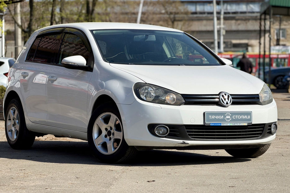 Продам Volkswagen Golf  VI 1.6 DSG (102 к.с.) 2010 года в Киеве