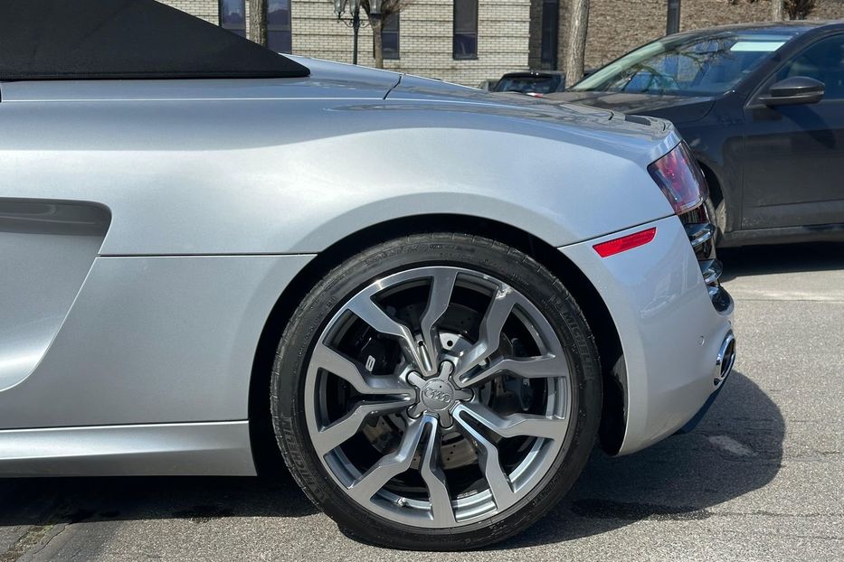 Продам Audi R8 2011 года в Киеве