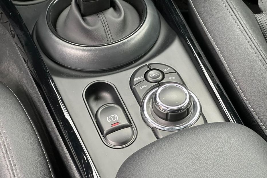 Продам MINI Clubman 2023 года в Киеве