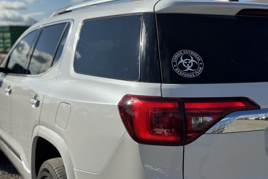 Продам GMC Acadia COMIS  2017 года в г. Умань, Черкасская область