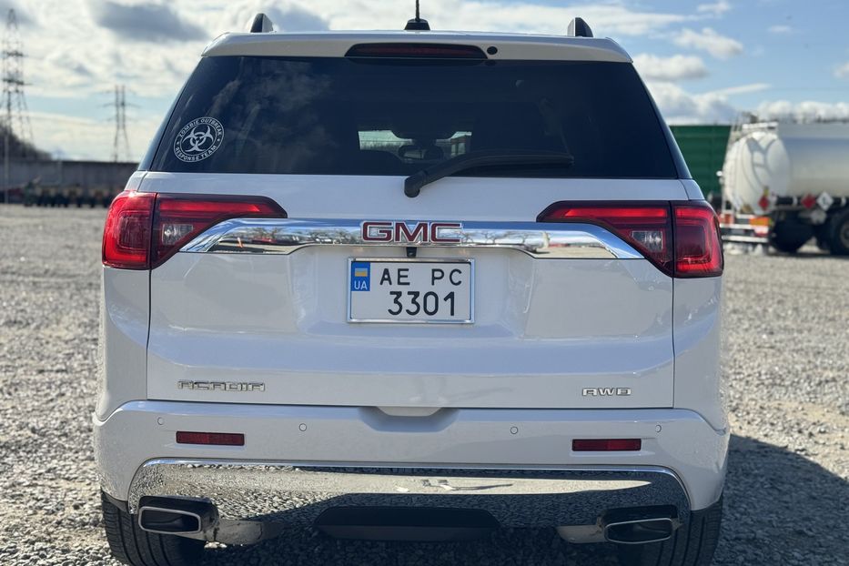 Продам GMC Acadia COMIS  2017 года в г. Умань, Черкасская область