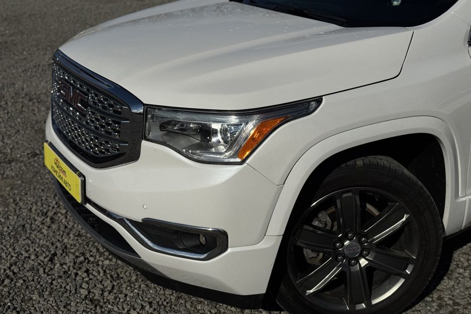 Продам GMC Acadia COMIS  2017 года в г. Умань, Черкасская область