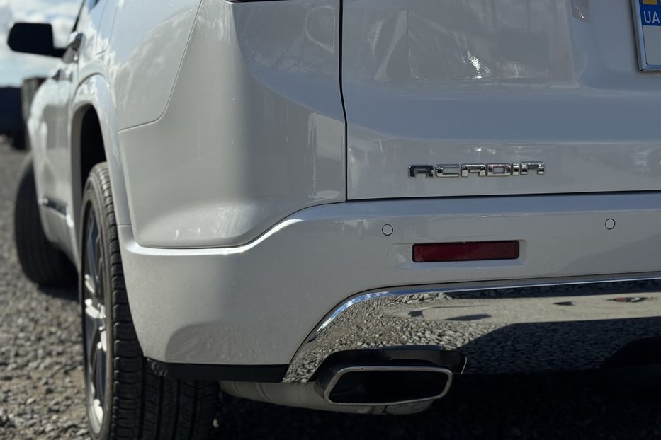 Продам GMC Acadia COMIS  2017 года в г. Умань, Черкасская область