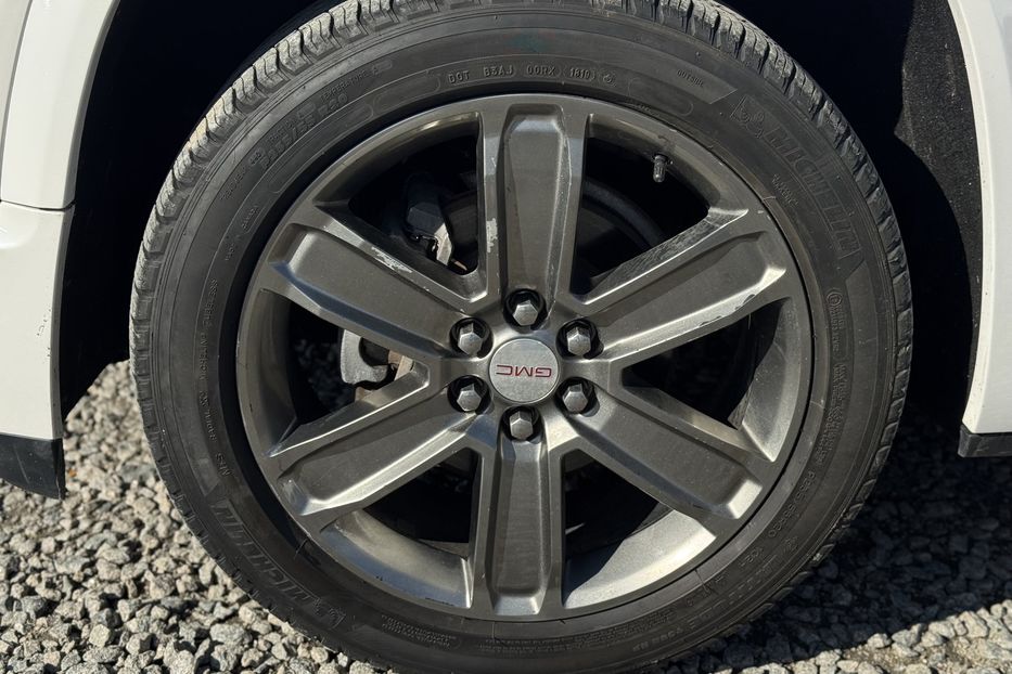 Продам GMC Acadia COMIS  2017 года в г. Умань, Черкасская область