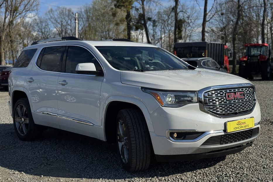 Продам GMC Acadia COMIS  2017 года в г. Умань, Черкасская область