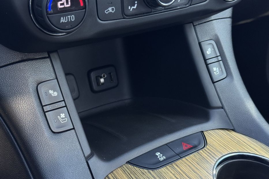 Продам GMC Acadia COMIS  2017 года в г. Умань, Черкасская область