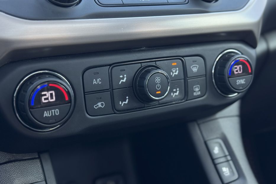 Продам GMC Acadia COMIS  2017 года в г. Умань, Черкасская область