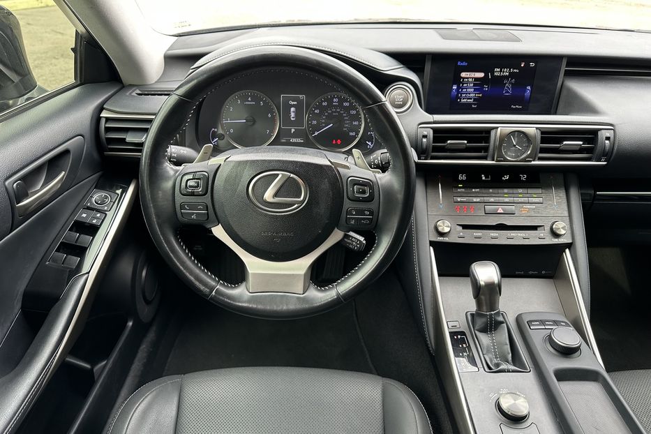 Продам Lexus IS 300 2020 года в Киеве