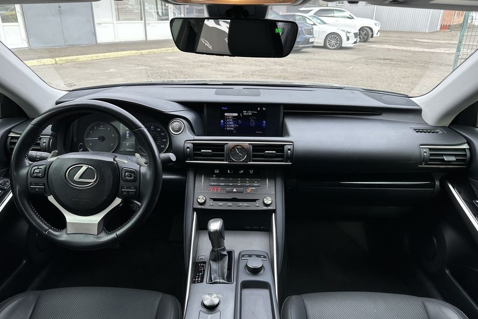 Продам Lexus IS 300 2020 года в Киеве