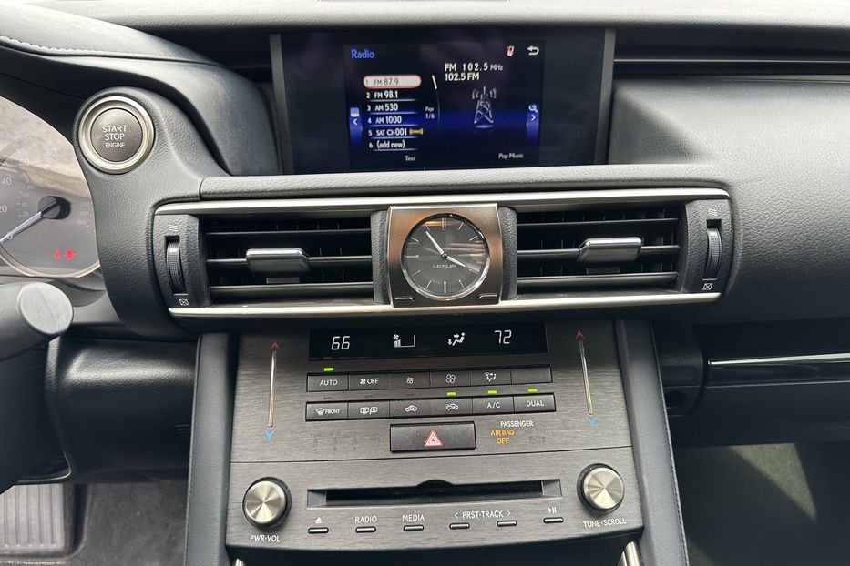 Продам Lexus IS 300 2020 года в Киеве