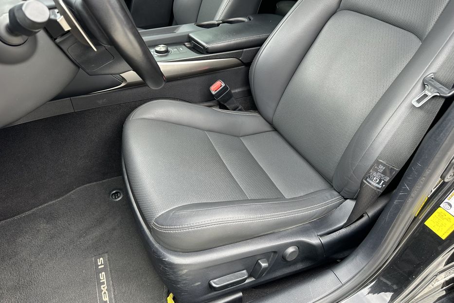 Продам Lexus IS 300 2020 года в Киеве