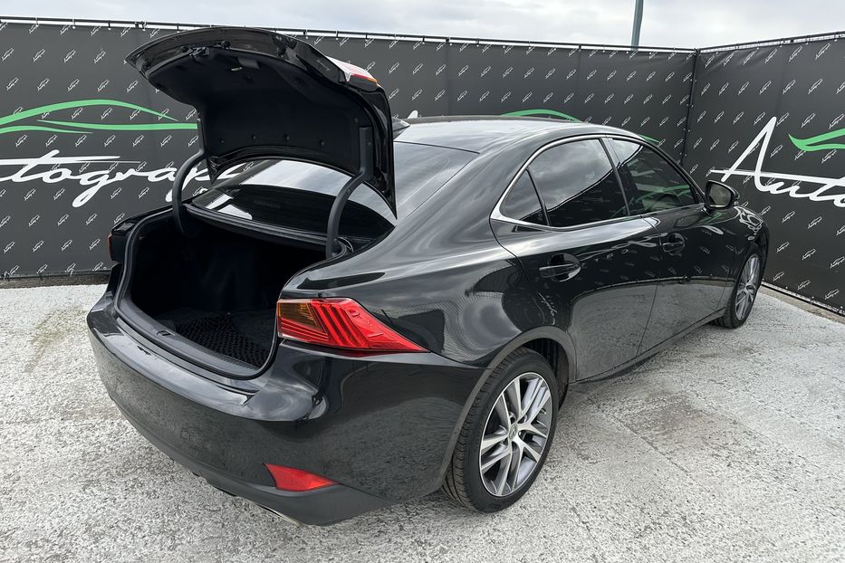 Продам Lexus IS 300 2020 года в Киеве