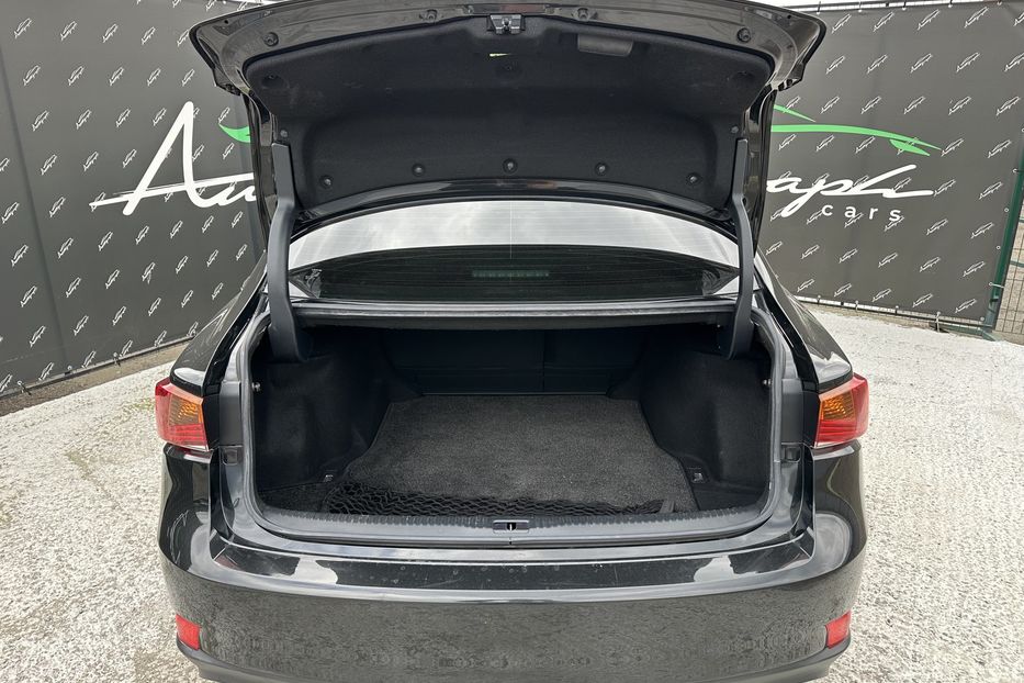 Продам Lexus IS 300 2020 года в Киеве