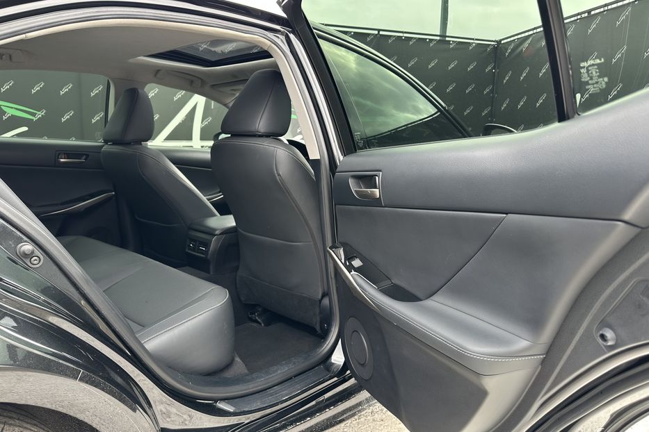 Продам Lexus IS 300 2020 года в Киеве