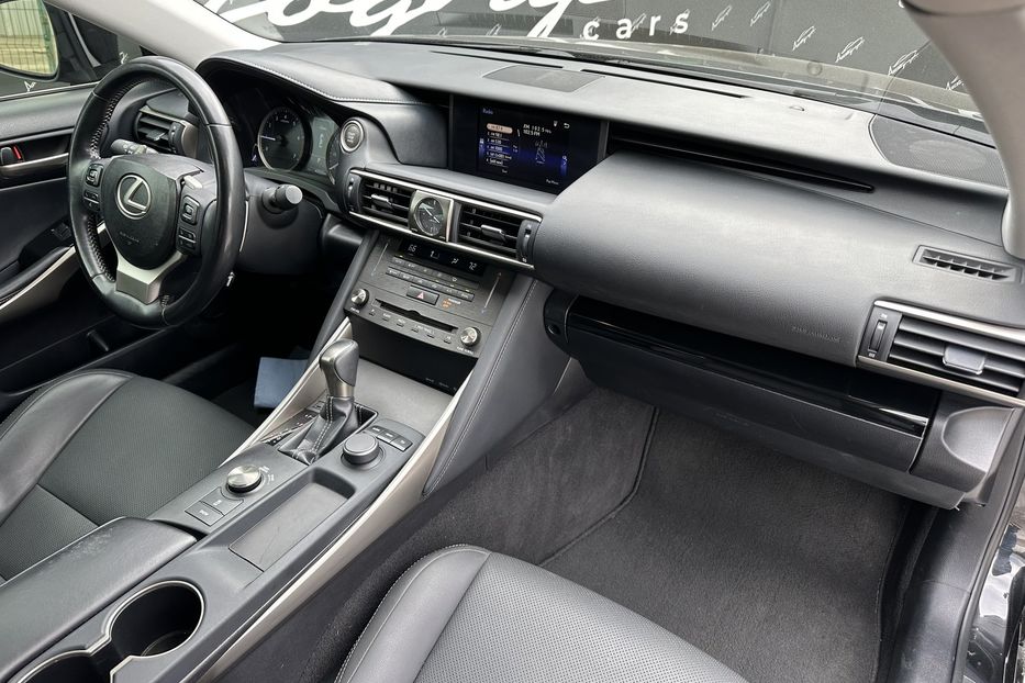 Продам Lexus IS 300 2020 года в Киеве