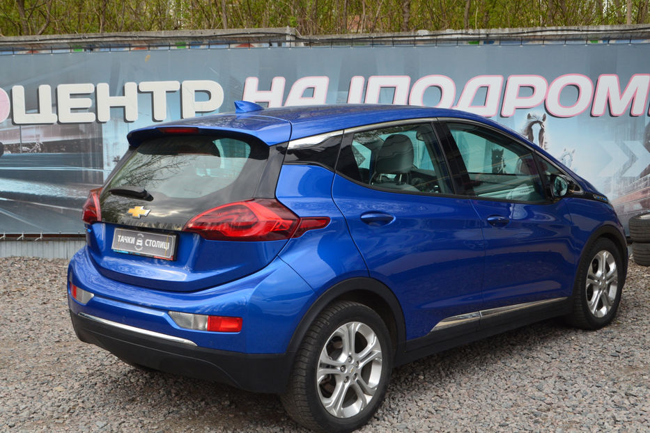 Продам Chevrolet Bolt 65 kWh (200 к.с.) 2021 года в Киеве