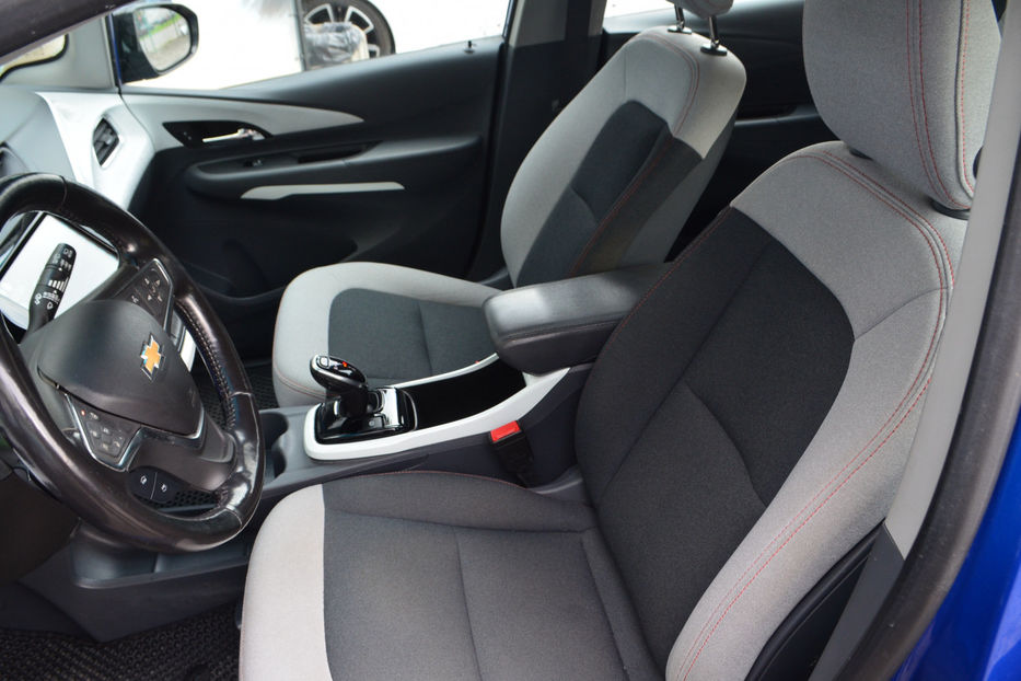 Продам Chevrolet Bolt 65 kWh (200 к.с.) 2021 года в Киеве