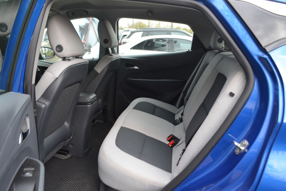 Продам Chevrolet Bolt 65 kWh (200 к.с.) 2021 года в Киеве