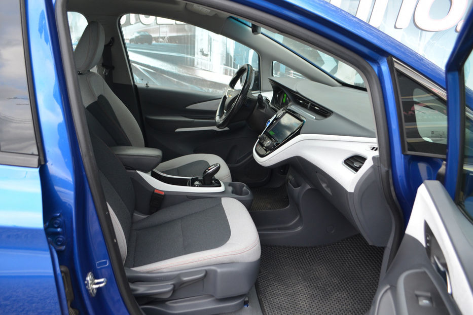 Продам Chevrolet Bolt 65 kWh (200 к.с.) 2021 года в Киеве