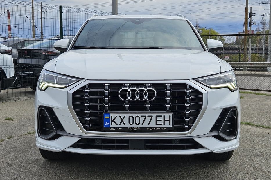 Продам Audi Q3 Quattro Premium 2022 года в Киеве