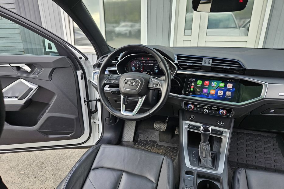 Продам Audi Q3 Quattro Premium 2022 года в Киеве