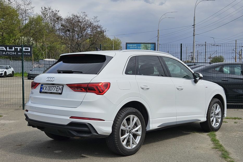 Продам Audi Q3 Quattro Premium 2022 года в Киеве