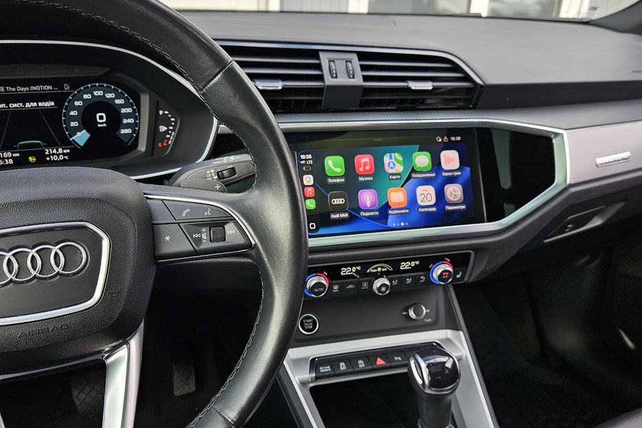 Продам Audi Q3 Quattro Premium 2022 года в Киеве