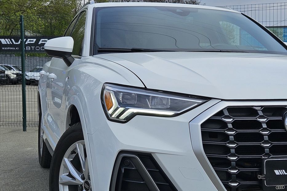 Продам Audi Q3 Quattro Premium 2022 года в Киеве
