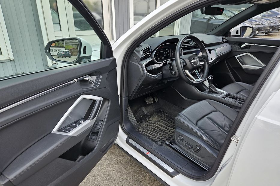 Продам Audi Q3 Quattro Premium 2022 года в Киеве