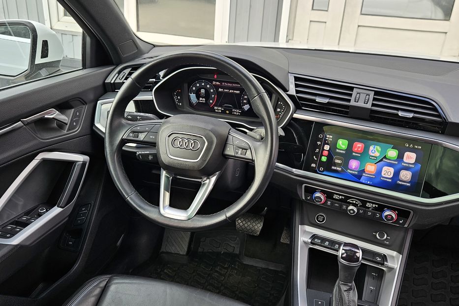 Продам Audi Q3 Quattro Premium 2022 года в Киеве