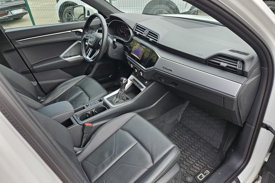 Продам Audi Q3 Quattro Premium 2022 года в Киеве
