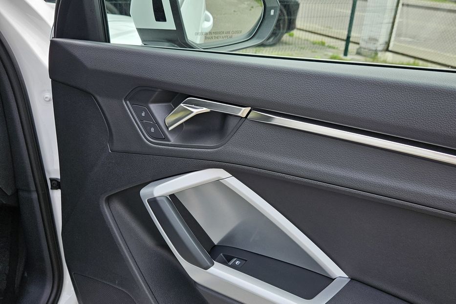 Продам Audi Q3 Quattro Premium 2022 года в Киеве
