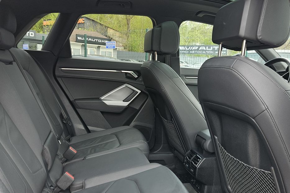 Продам Audi Q3 Quattro Premium 2022 года в Киеве