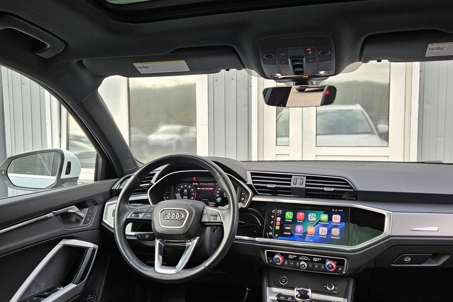 Продам Audi Q3 Quattro Premium 2022 года в Киеве
