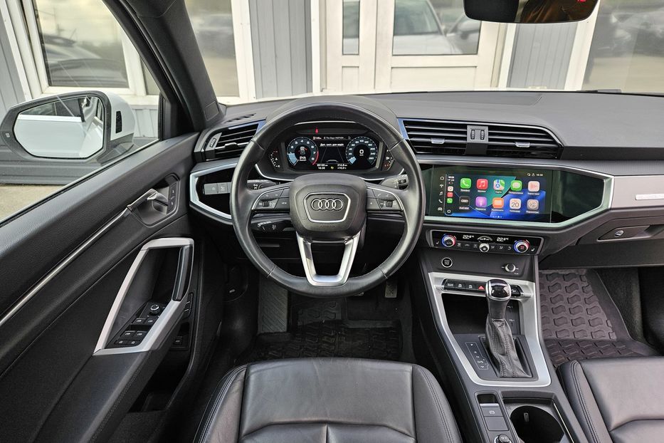 Продам Audi Q3 Quattro Premium 2022 года в Киеве