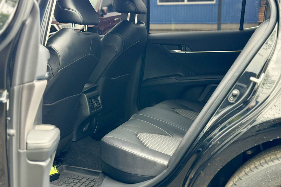 Продам Toyota Camry (FL) • 2.5 D-4S АТ (207 к.с.)  2024 года в Киеве