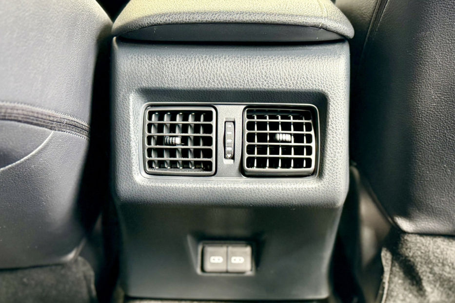 Продам Toyota Camry (FL) • 2.5 D-4S АТ (207 к.с.)  2024 года в Киеве