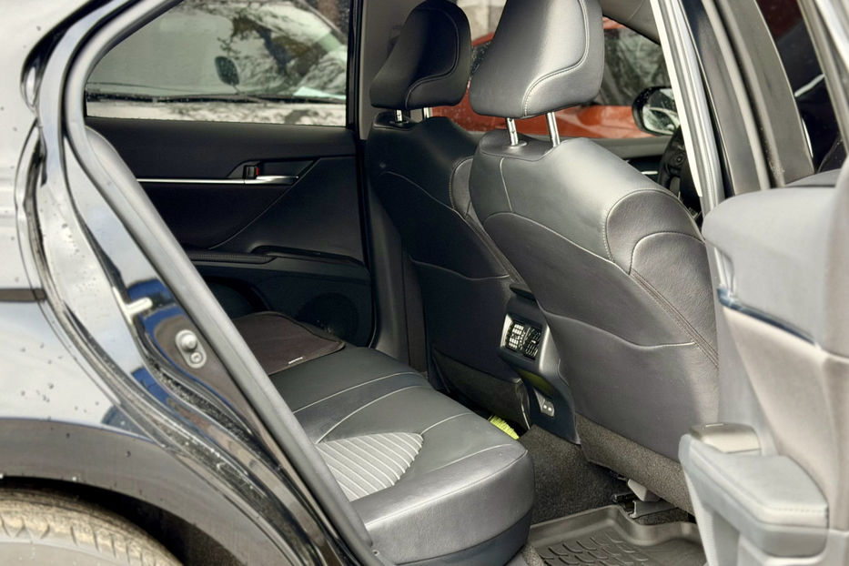 Продам Toyota Camry (FL) • 2.5 D-4S АТ (207 к.с.)  2024 года в Киеве